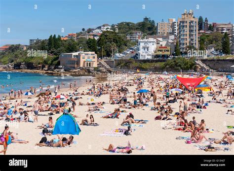 Coogee Beach, New South Wales Live Webcam in Australia